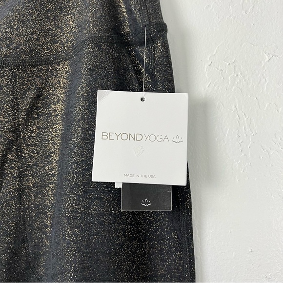 Beyond Yoga Softshine All Day Flare Pant 2X - Picture 5 of 7